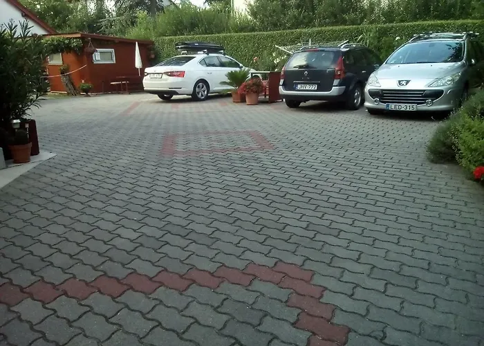 Kata Vendeghaz Affittacamere 3*